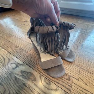 Matiko x Free People nude suede ankle fringed sandals. Size 39 (9)